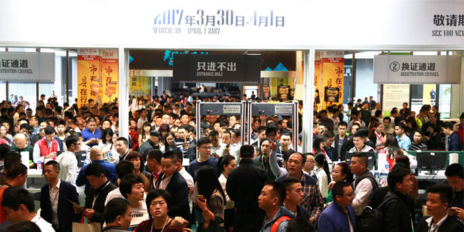逾10万人齐聚羊城观展