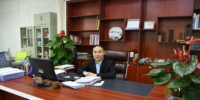博森特门窗：要弯道超车就要与众不同