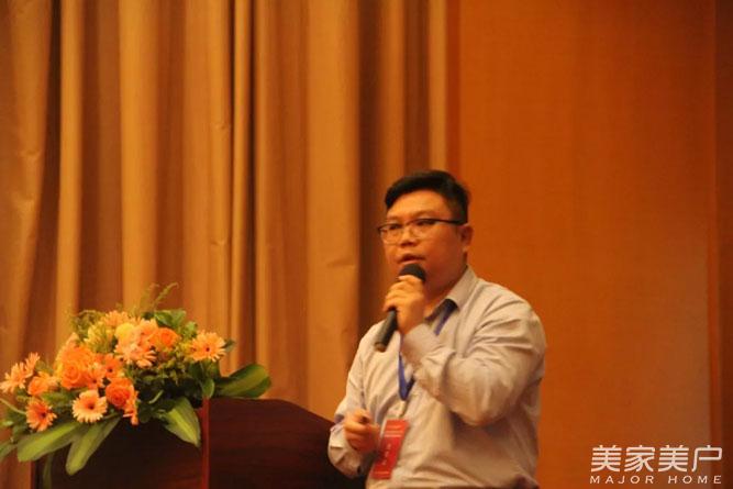 制造与运营副总裁高瑞刚德国赛福建材集团执行副总裁张增建在互动环节