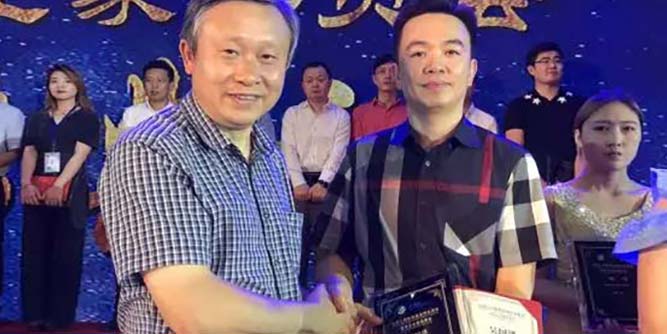 门窗专委会正式成立，圣堡罗再添殊荣