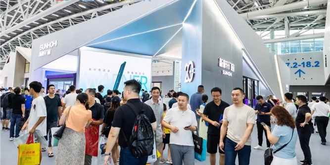 如约而智 | 新豪轩亮相广州建博会，开启全屋智能门窗新时代