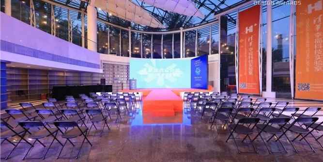 行业首家！新豪轩门窗四款产品揽获新质点设计奖，以创新设计重构行业价值