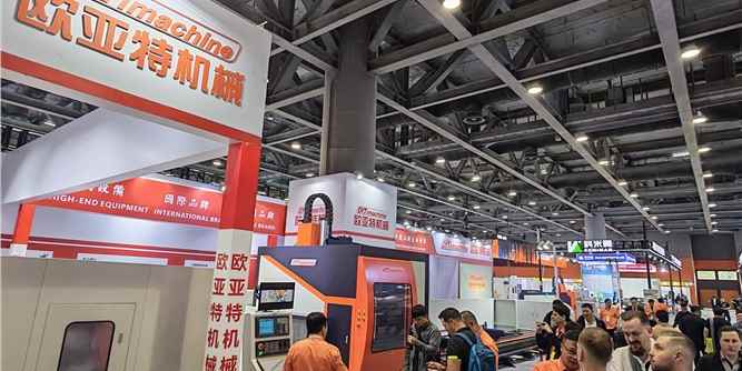 2026WINDOOR专访|欧亚特机械罗贵兴：让中国品牌走向世界